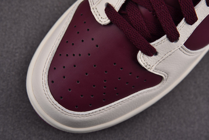 Nike Dunk Low "Valentine