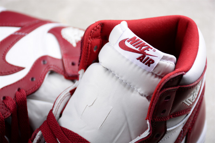 Air Jordan 1 High OG “Team Red” DZ5485-160