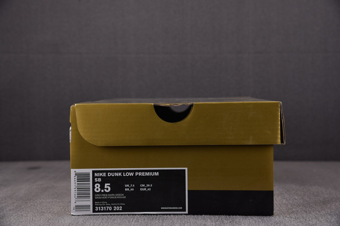 Nike SB Dunk Low Freddy Krueger 313170-202