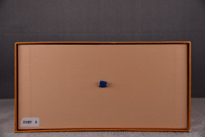 LV SNEAKER LV-000122