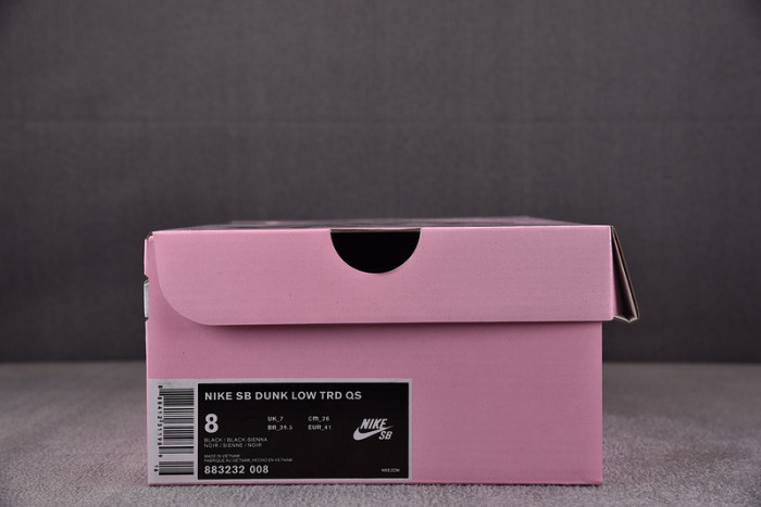 Nike SB Dunk Low Black Pigeon 883232-008