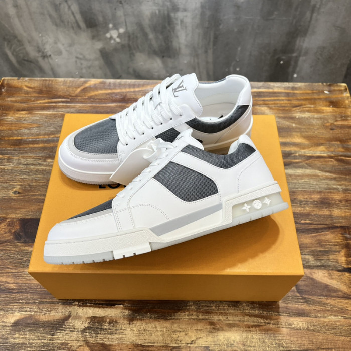 LV SNEAKER LV-000536