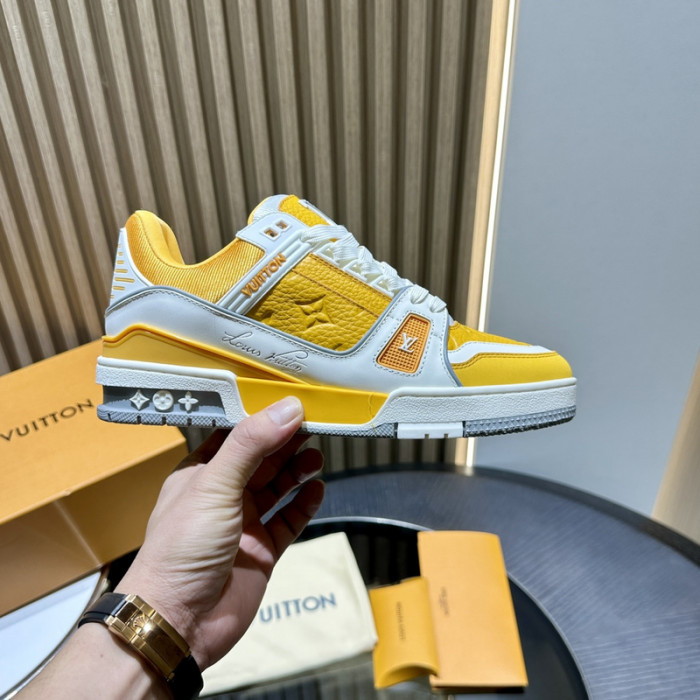 LV TRAINER SNEAKER LV-000600