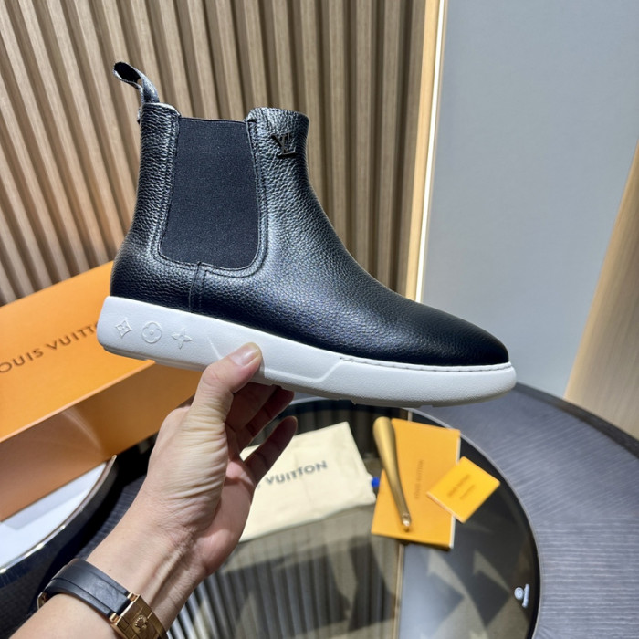 LV BOOTS L000041