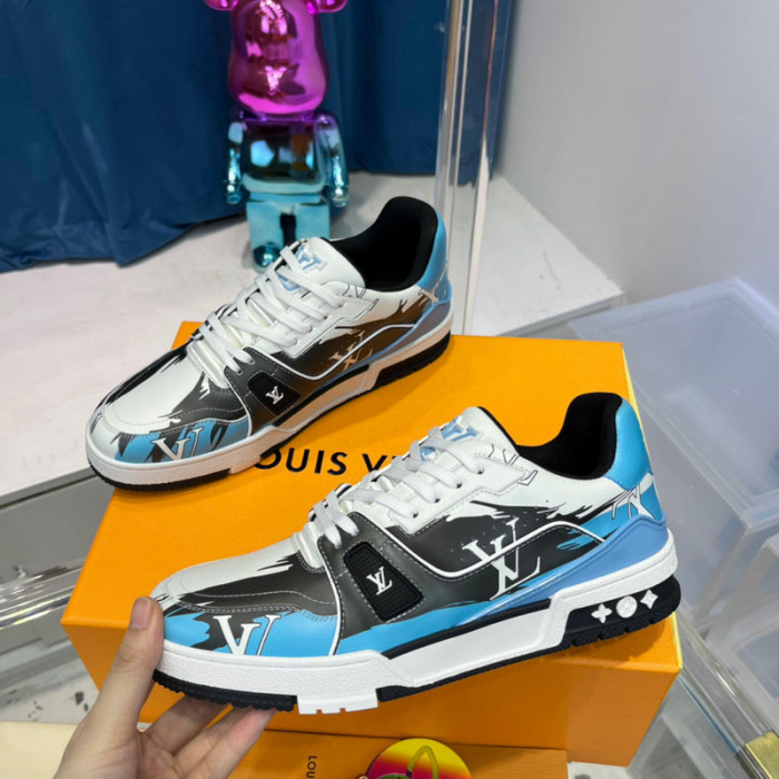 LV SNEAKER LV-000340