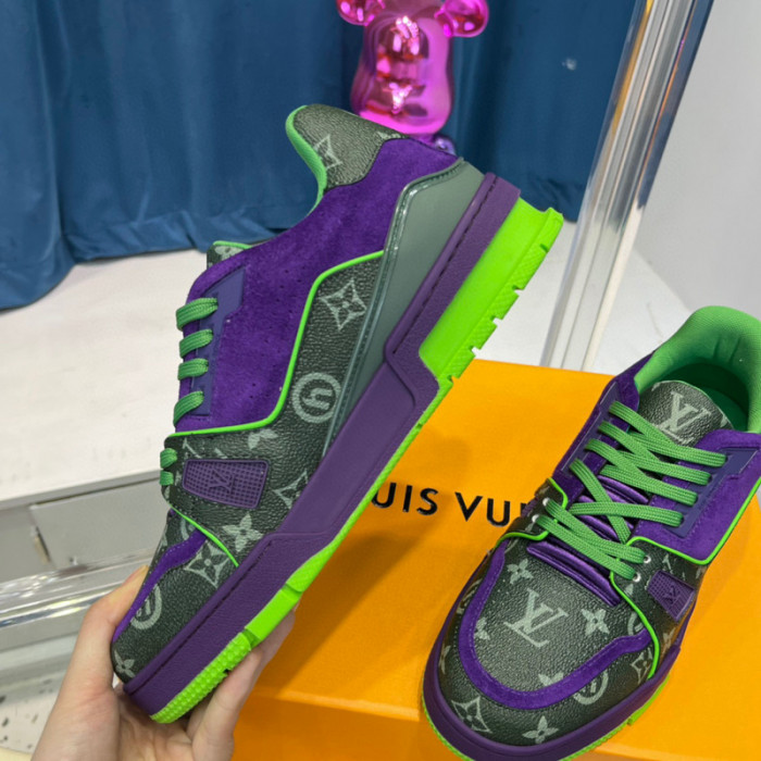 LV SNEAKER LV-000351