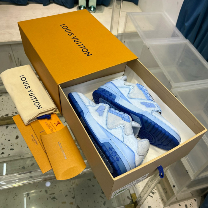 LV SNEAKER LV-000480