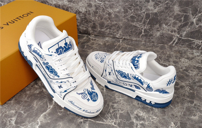 LV SNEAKER LV-000150