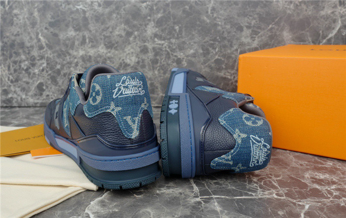 LV SNEAKER LV-000276