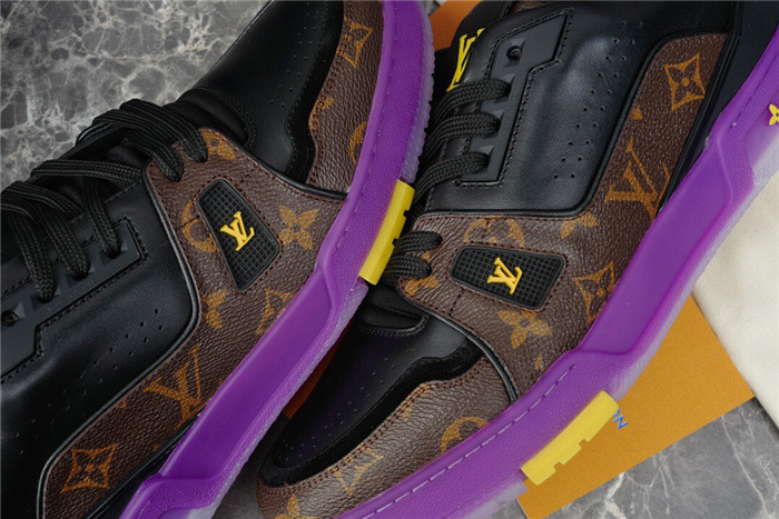 LV SNEAKER LV-000291