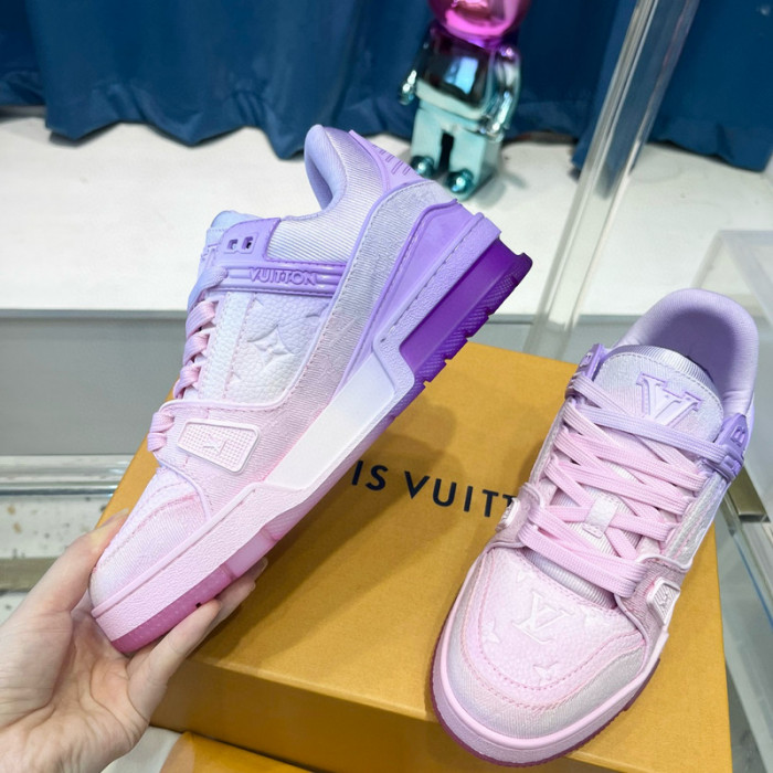 LV SNEAKER LV-000417