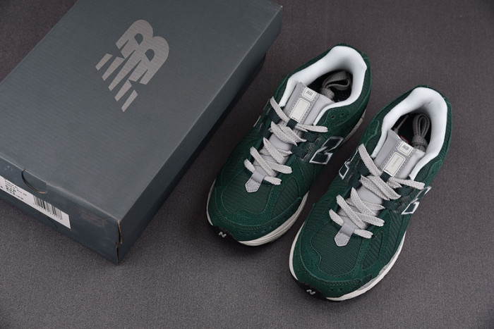 NEW BALANCE SNEAKER NB051