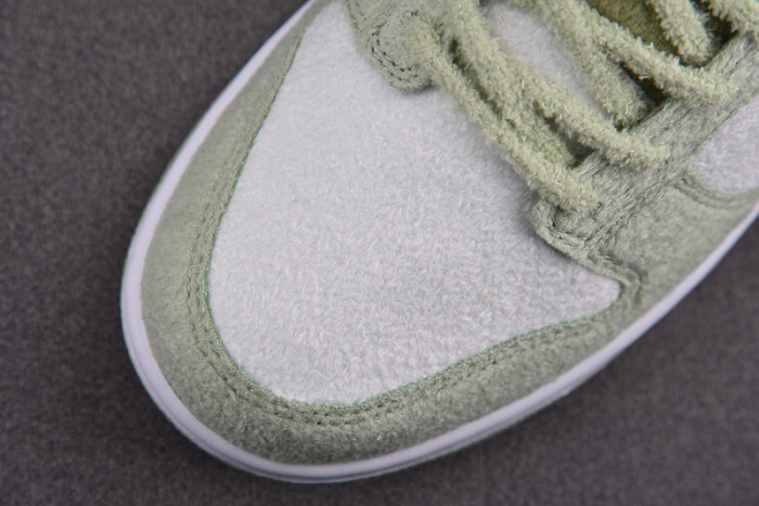 Nike Dunk Low SE Fleece Pack Honeydew (W) DQ7579-300