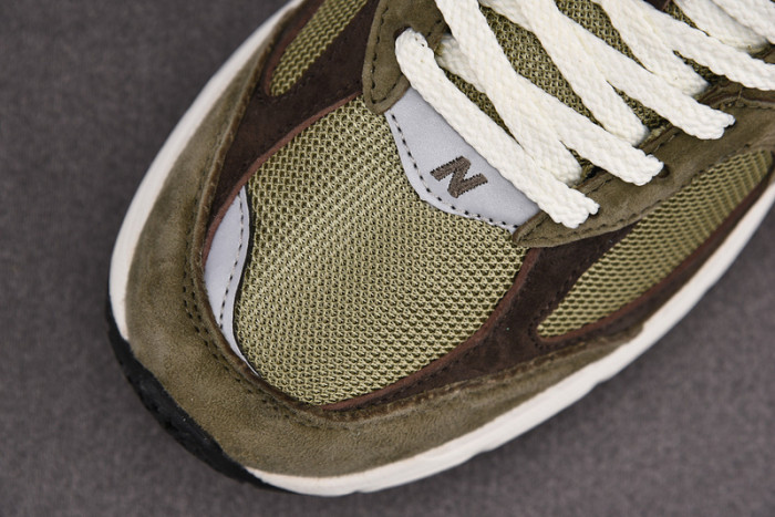 NEW BALANCE SNEAKER NB050