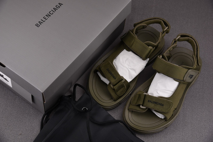 Balenciag* Sandal29