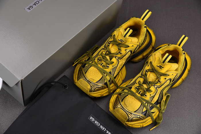 TRIPLES TRAINER SNEAKERS 2000092