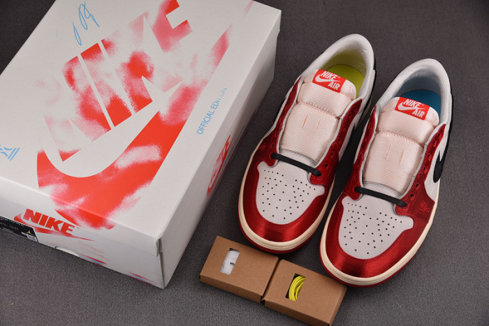 TROPHY ROOM X AIR JORDAN 1 LOW OG FN0432-017