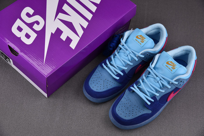 Nike SB Dunk Low Run The Jewels DO9404-400