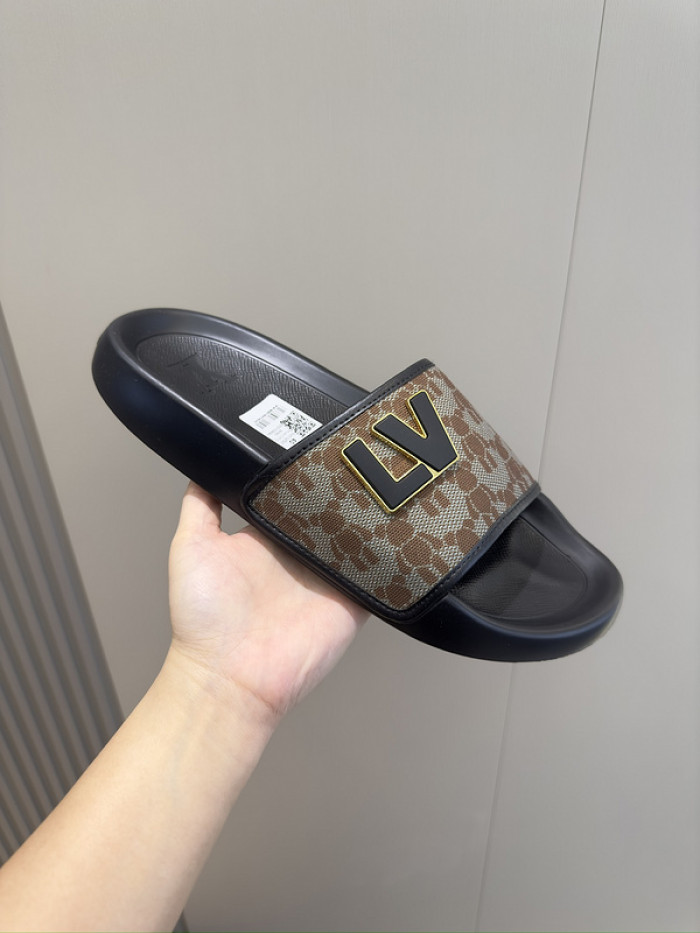 L&V SANDAL68