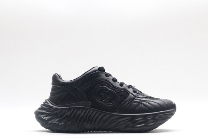 G*u*i* trainer sneaker120