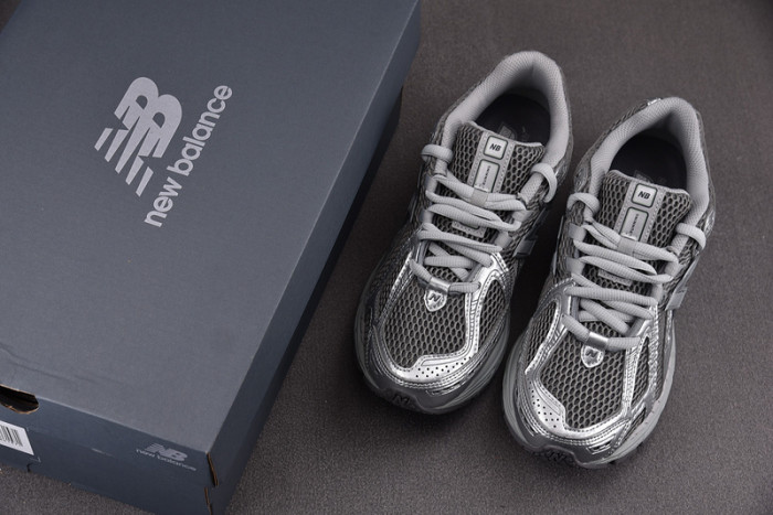 NEW BALANCE SNEAKER NB105