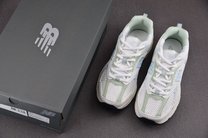 NEW BALANCE SNEAKER NB107