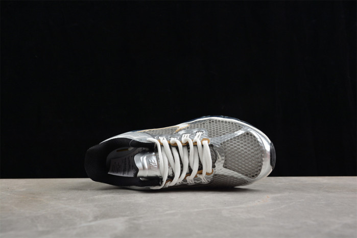 Nike Air Max 2013 "Metallic" HJ7901-095