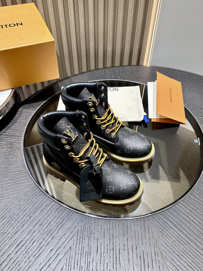 LV BOOTS L000015