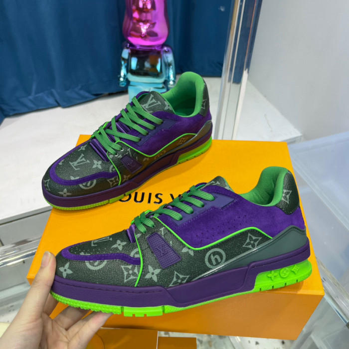 LV SNEAKER LV-000351