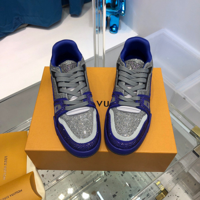 LV SNEAKER LV-000370