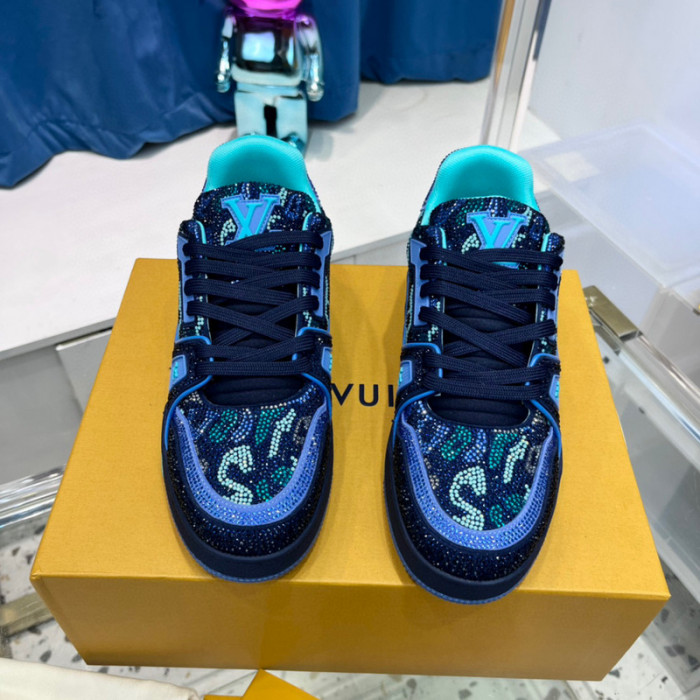 LV SNEAKER LV-000399