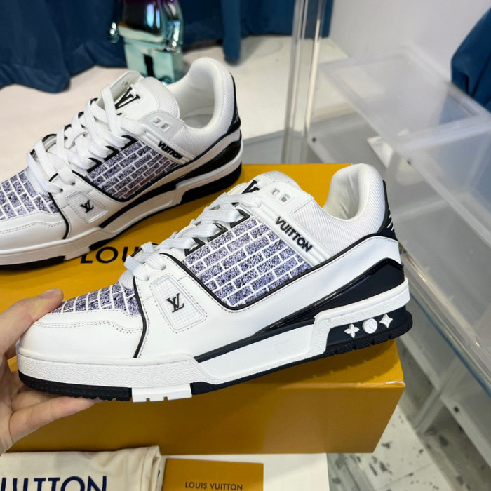 LV SNEAKER LV-000405