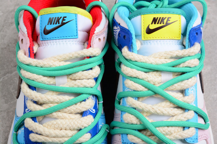 Dunk Low SE "Free .99"