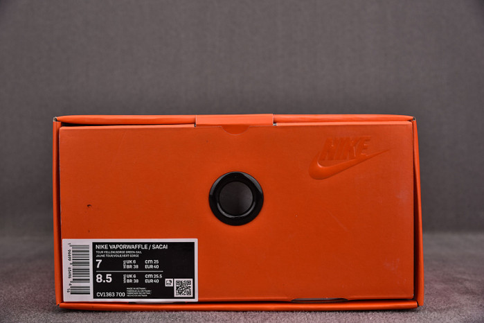 Nike Vaporwaffle sacai Tour Yellow Stadium Green CV1363-700