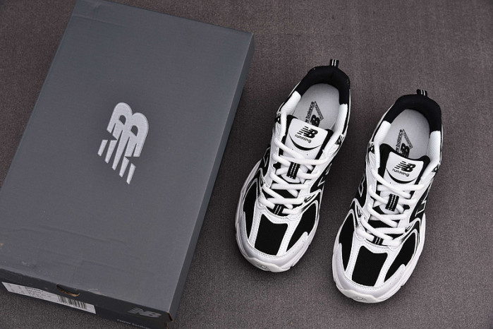 NEW BALANCE SNEAKER NB031