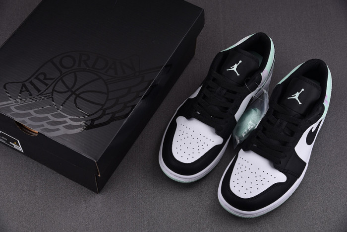 Air Jordan 1 Low “Tie-Dye”DM1199-100