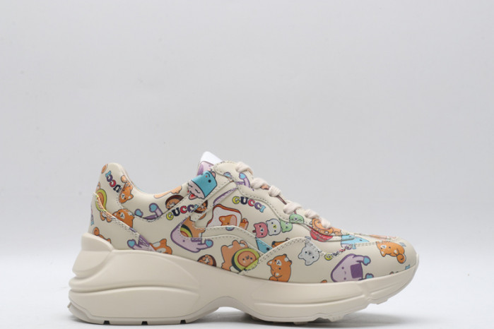 G*u*i* trainer sneaker41