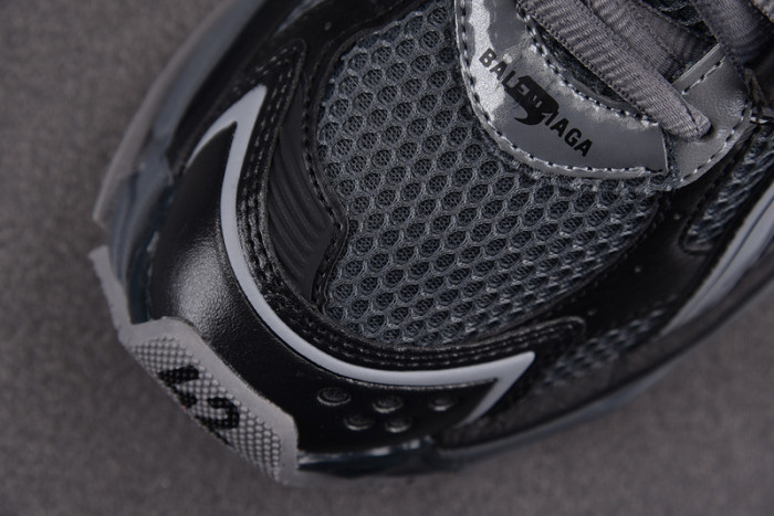 RUNNER SNEAKER RS012