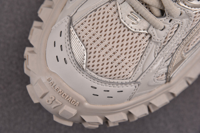 DEFENDER SNEAKER DS009