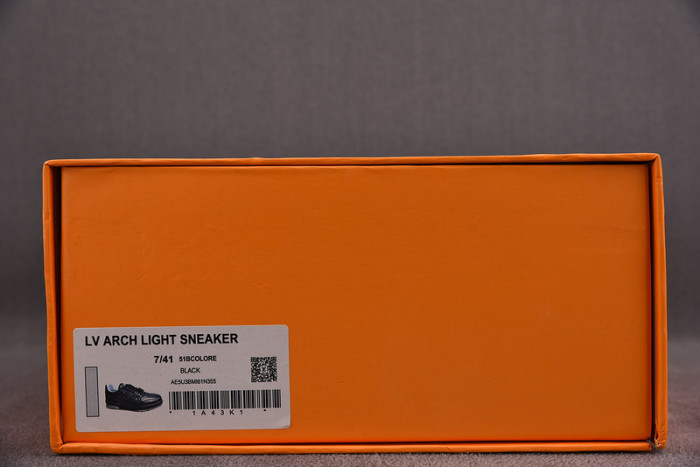 LV SNEAKER LV-000146