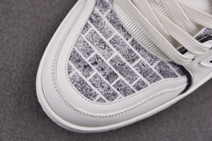 LV SNEAKER LV-000099