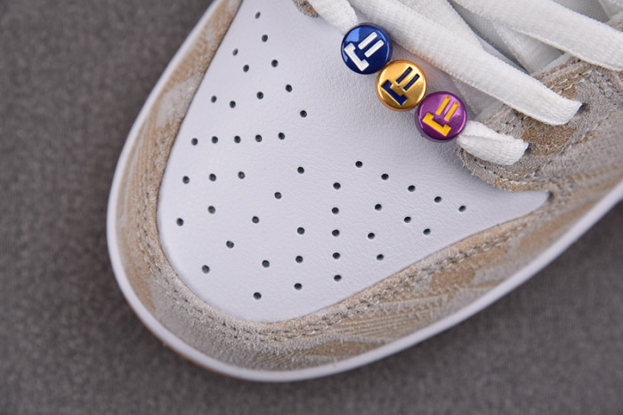 Nike SB Dunk Low Rayssa Leal FZ5251-001