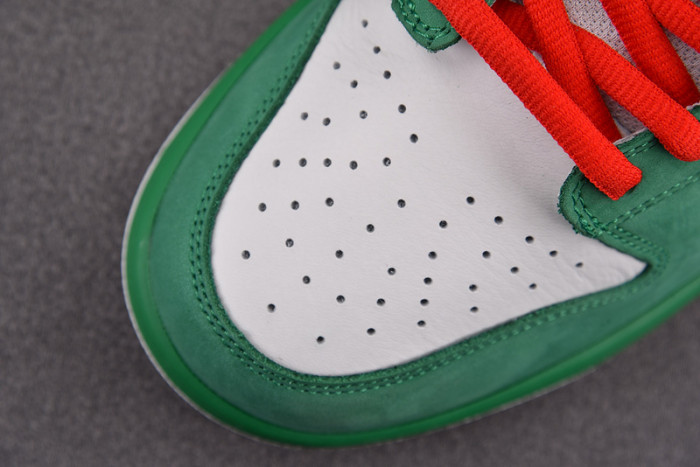 Nike dunk low sb heineken 304292-302