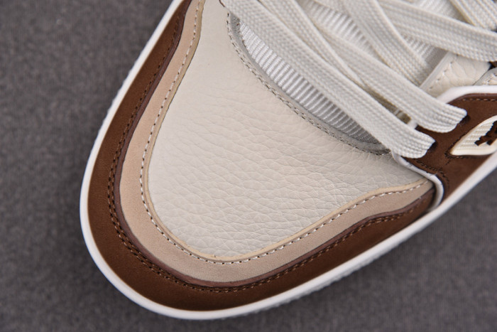 LV SNEAKER LV-000116