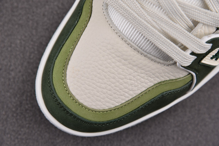 LV SNEAKER LV-000120