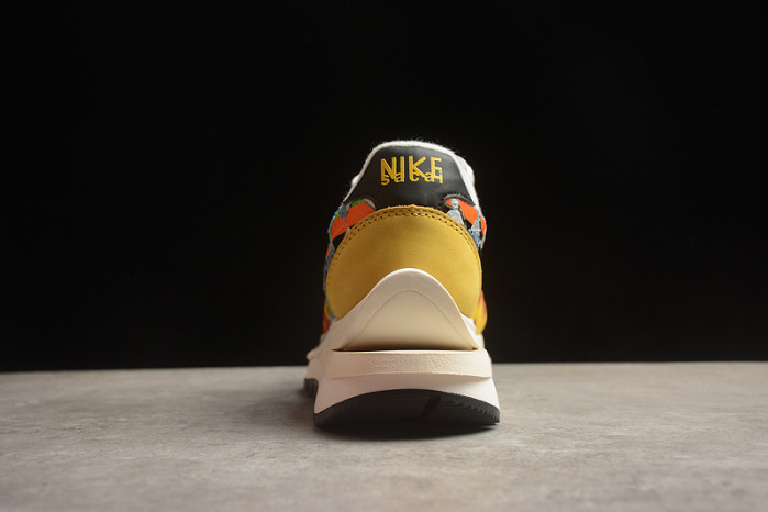 SACAI X NIKE LDVAPORWAFFLE MIX LOW “GREEN GUSTO” DR5209-300