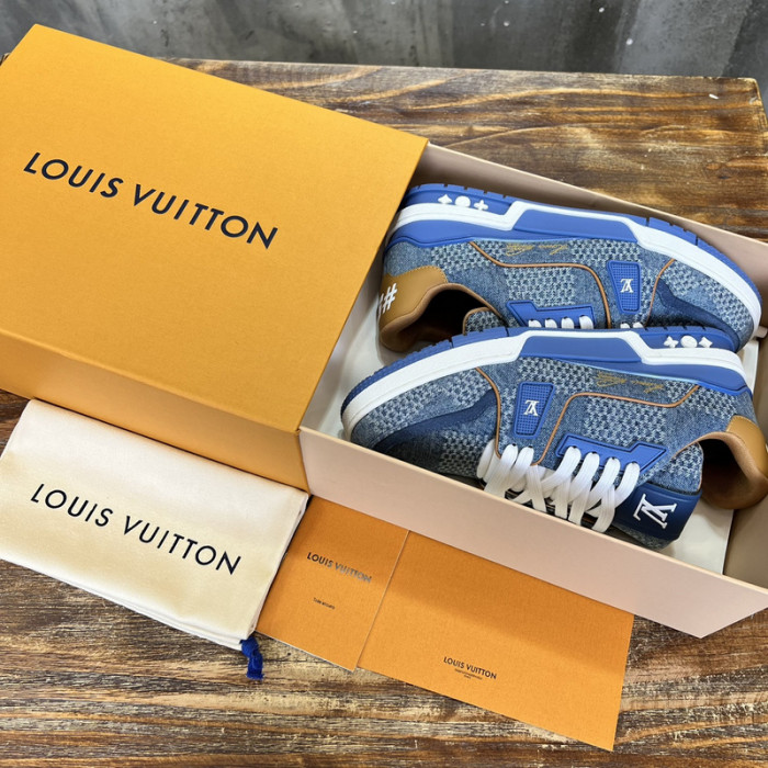 LV SNEAKER LV-000541
