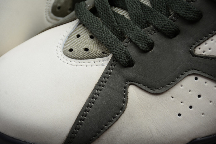 PATTA X AIR JORDAN 7 RETRO OG SP “ICICLE” AT3375-100