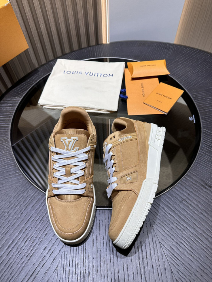 LV TRAINER SNEAKER LV-000565