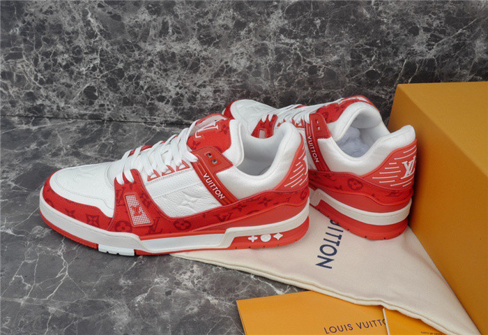 LV SNEAKER LV-000271